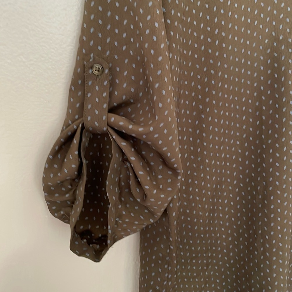 EUC Ann Taylor Loft blouse. Size Small - Picture 3 of 7